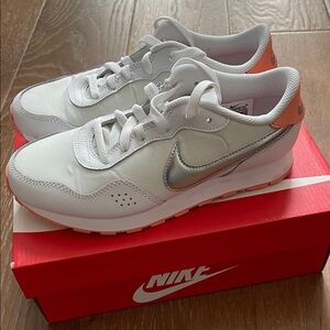 Big Kid’s Nike casual running shoe